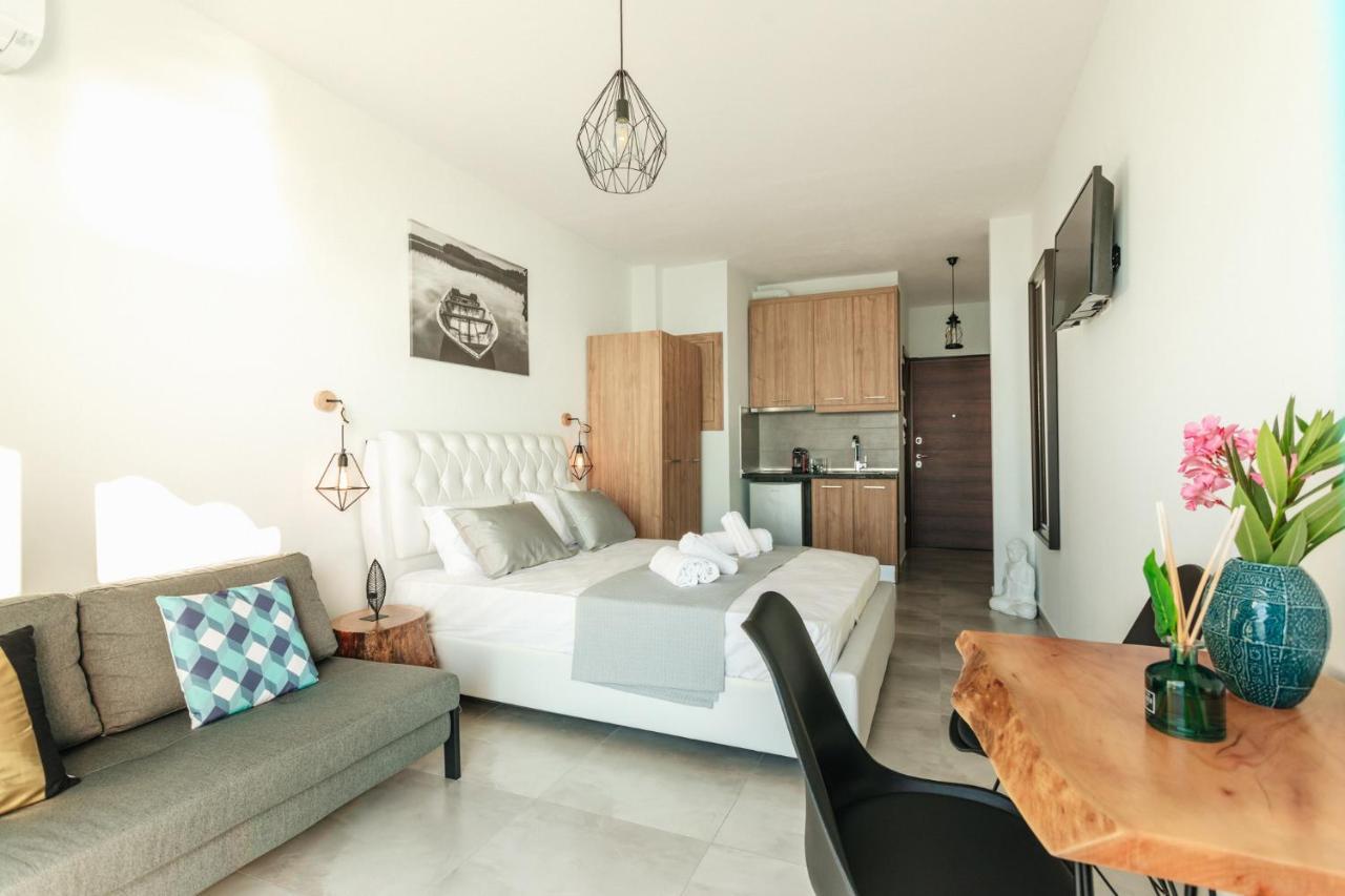 Blue Studios Peraia Dış mekan fotoğraf